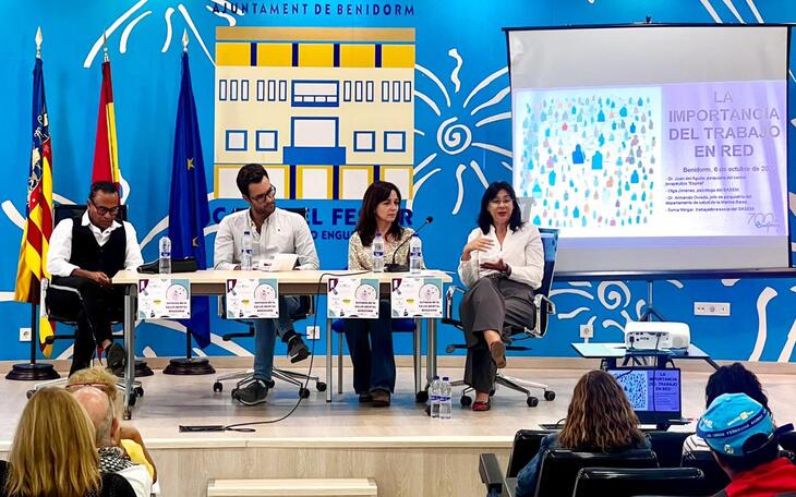 Una mesa redonda sobre el trabajo en red inaugura los actos de la Semana de la Salud Mental en Benidorm
